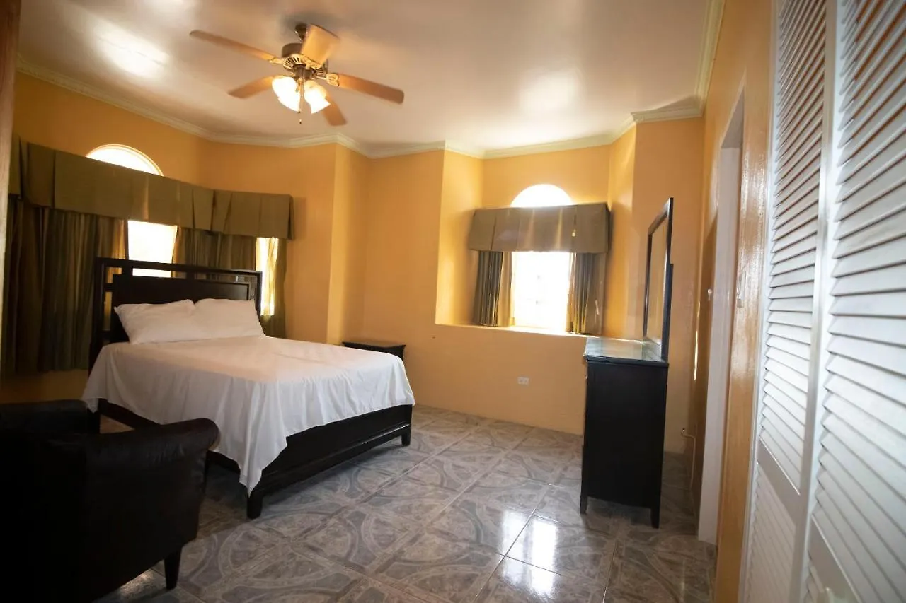 Round View Guest House Port Antonio